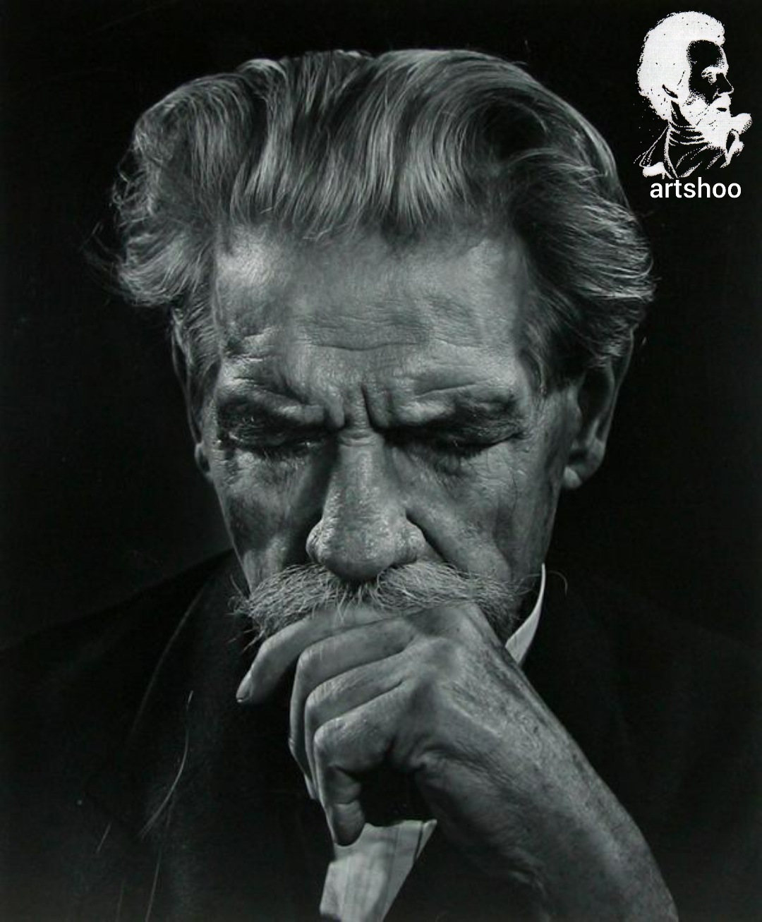 مدل پرتره سیاه قلم